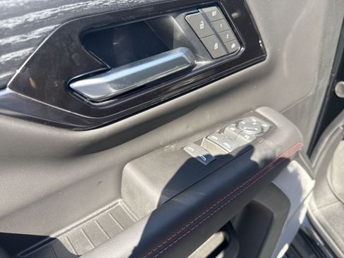 New 2026 GMC Yukon AT4 Ultimate w/ LPO, Floor Liner Package AWD/4WD image 13