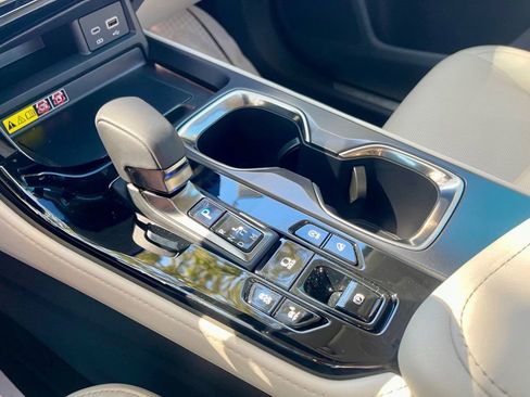 Used 2025 Lexus NX 350 AWD w/ Luxury Package image 15