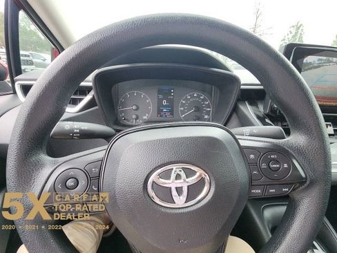 Used 2024 Toyota Corolla LE image 30
