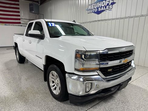 Used 2017 Chevrolet Silverado 1500 LT w/ All Star Edition AWD/4WD image 3