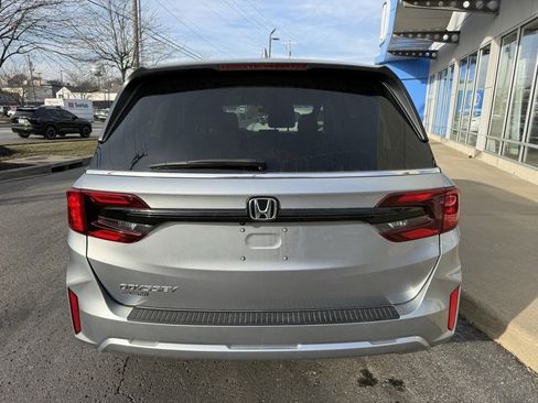 Used 2026 Honda Odyssey EX-L image 7