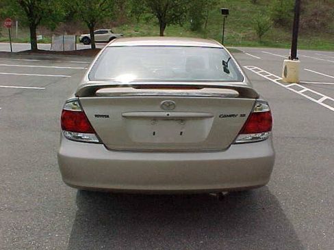 Used 2006 Toyota Camry SE FWD image 12