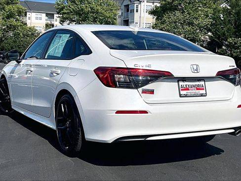 Used 2023 Honda Civic Sport image 11
