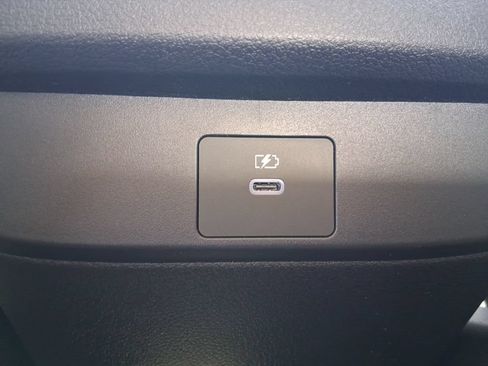 New 2026 Nissan Sentra SL w/ Floor Mat Package FWD image 32