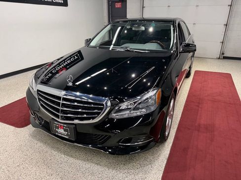 Used 2014 Mercedes-Benz E 350 4MATIC Sedan image 4