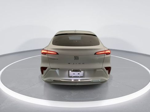 Used 2025 Buick Envista Avenir FWD image 3