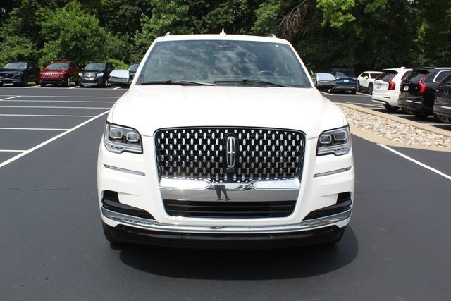 Certified 2023 Lincoln Navigator Black Label AWD/4WD image 11