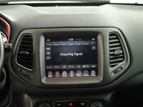 Used 2018 Jeep Compass Trailhawk AWD/4WD image 19