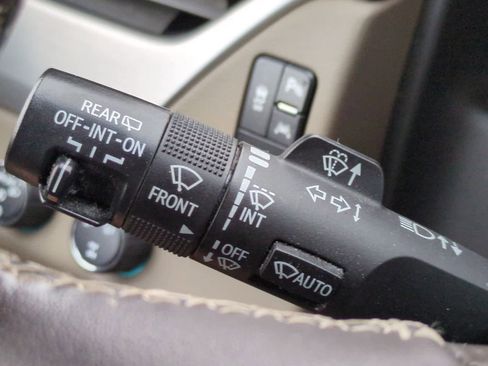 Used 2020 GMC Yukon XL SLT w/ Open Road Package image 29