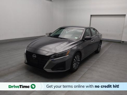 Used 2024 Nissan Altima 2.5 SV image 1