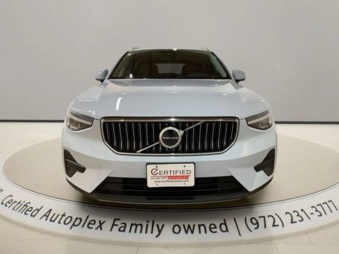 Used 2025 Volvo XC40 B5 Core AWD/4WD image 8