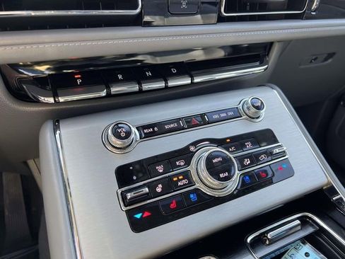 Used 2021 Lincoln Aviator Reserve w/ Equipment Group 201A AWD/4WD image 24
