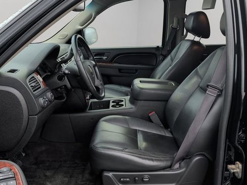 Used 2014 Chevrolet Tahoe LT w/ Luxury Package image 11