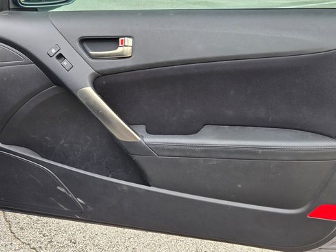 Used 2015 Hyundai Genesis 3.8 RWD image 26