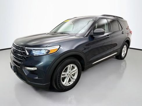 Used 2022 Ford Explorer XLT w/ Equipment Group 202A RWD image 3