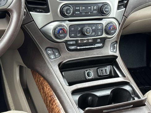 Used 2018 Chevrolet Suburban Premier image 4