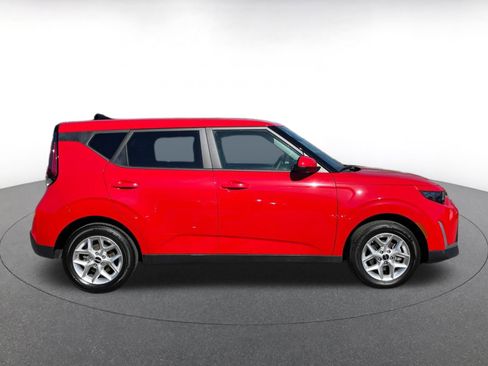 Used 2025 Kia Soul LX w/ LX Technology Package image 15