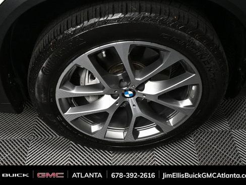 Used 2024 BMW X5 xDrive40i w/ Premium Package image 38