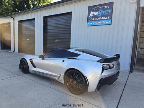 Used 2016 Chevrolet Corvette Z06 w/ Z07 Performance Package RWD image 6