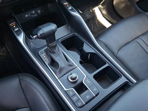 Used 2024 Kia Sorento S w/ Panoramic Sunroof Package FWD image 15