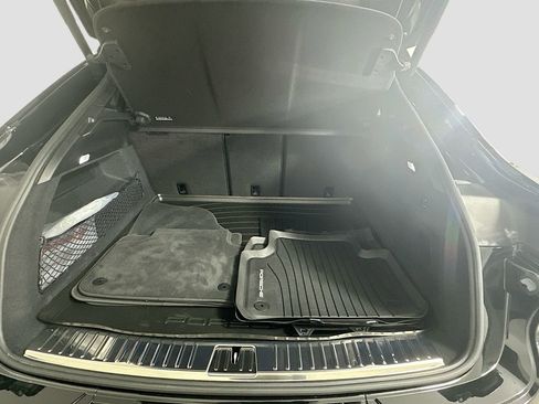 Certified 2025 Porsche Cayenne GTS image 27