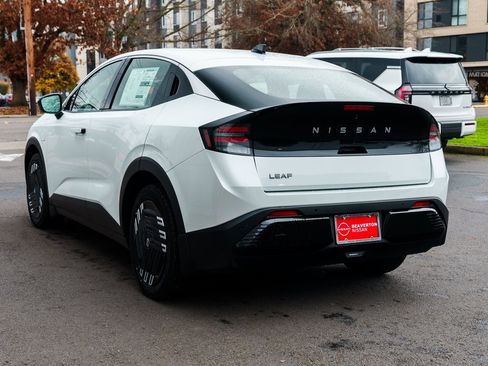 New 2026 Nissan Leaf image 4