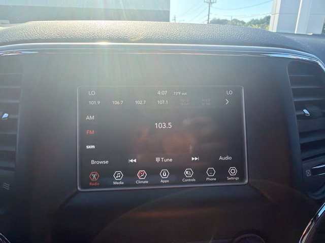 Used 2021 Jeep Grand Cherokee Laredo AWD/4WD image 19