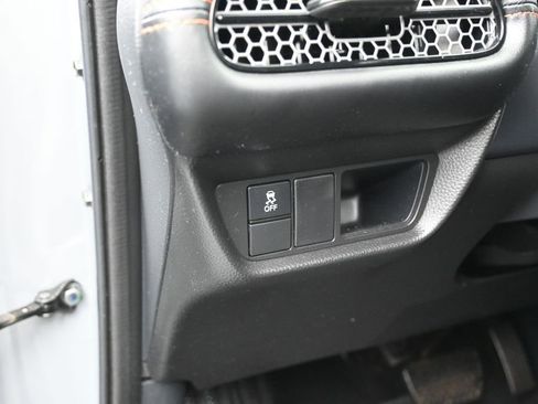 Certified 2024 Honda HR-V Sport image 17