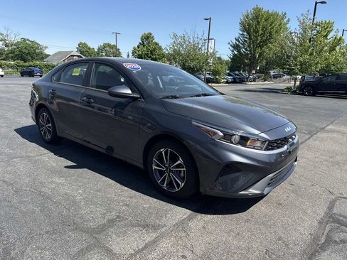 Used 2024 Kia Forte LXS FWD image 8