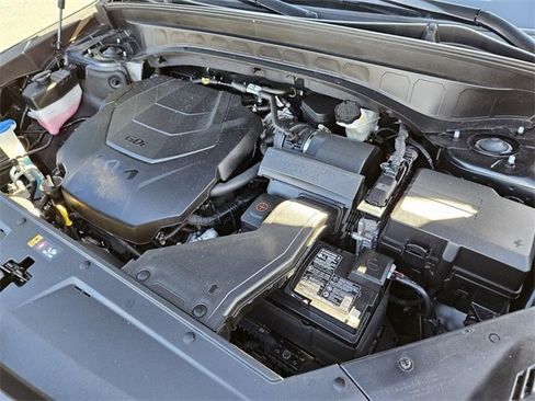 Used 2023 Kia Telluride EX w/ EX Captain's Chair Package image 18