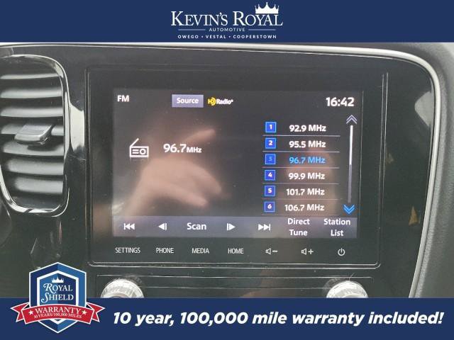 Used 2020 Mitsubishi Outlander SEL AWD/4WD image 18