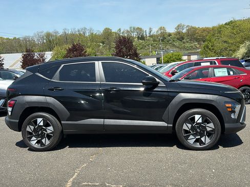 Used 2024 Hyundai Kona SEL AWD/4WD image 5