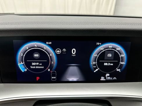 Certified 2025 Volkswagen Tiguan SE AWD/4WD image 15