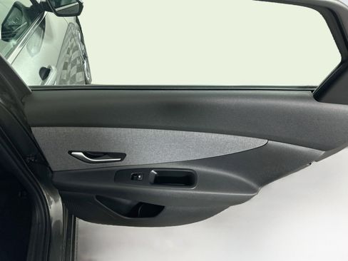 Used 2025 Hyundai Elantra Limited FWD image 30