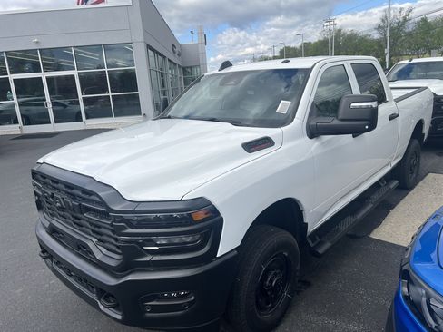 New 2026 RAM 2500 Tradesman AWD/4WD image 4