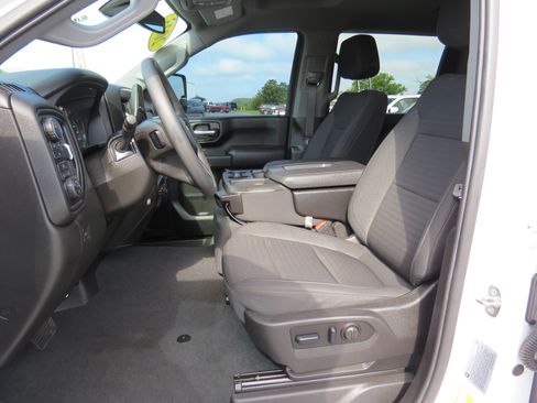 Used 2023 Chevrolet Silverado 2500 Custom w/ Custom Value Package AWD/4WD image 17