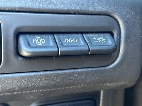 Used 2024 GMC Yukon Denali Ultimate image 32