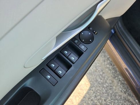 Used 2025 Hyundai Tucson SE image 12