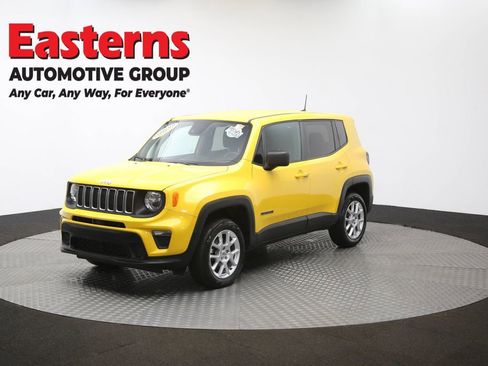 Used 2023 Jeep Renegade Latitude AWD/4WD image 55