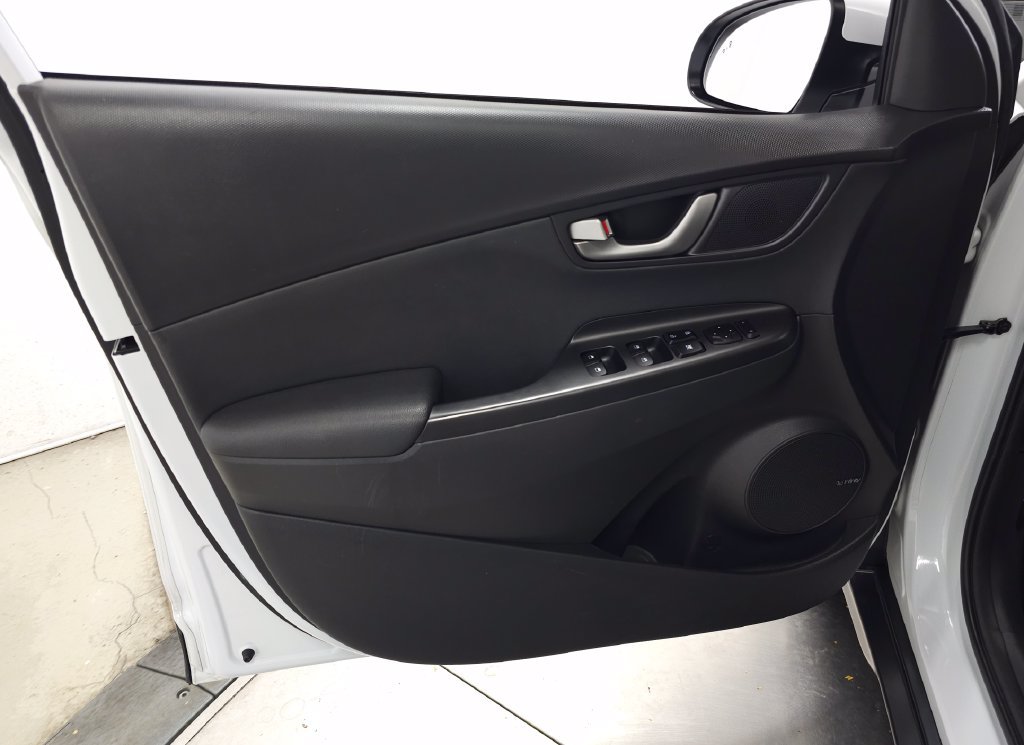 Used 2020 Hyundai Kona Limited AWD/4WD image 12