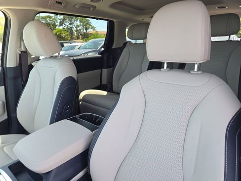 New 2026 Kia Carnival SX Prestige FWD image 23