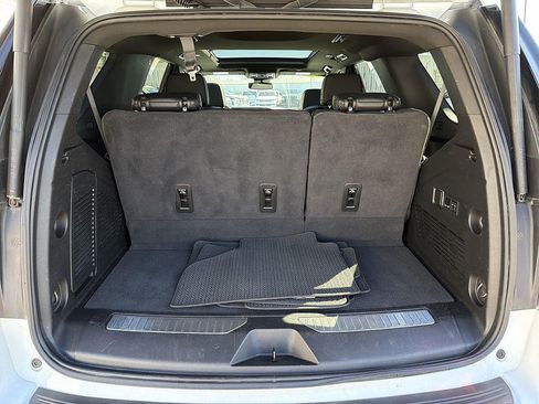 Used 2024 GMC Yukon Denali RWD image 26