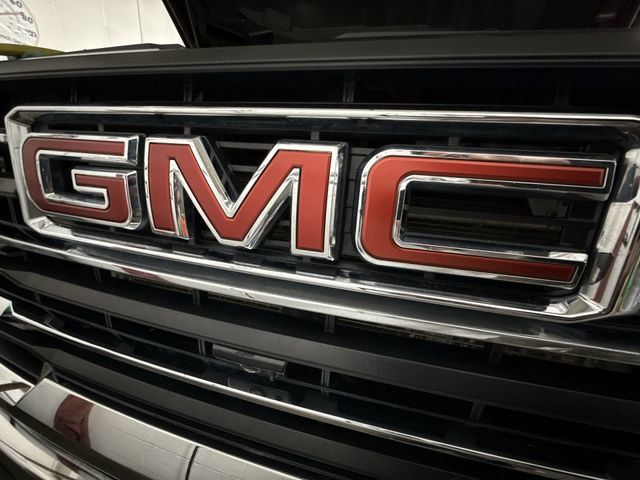 Used 2024 GMC Sierra 3500 SLT w/ SLT Premium Package AWD/4WD image 17