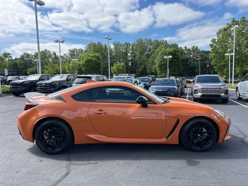 Used 2023 Toyota GR86 10th Anniversary SE RWD image 5