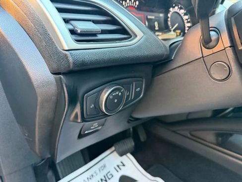 Used 2017 Lincoln MKZ Reserve image 23