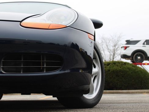Used 1998 Porsche Boxster RWD image 33