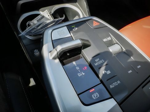 Used 2025 BMW X1 xDrive28i w/ Convenience Package image 26