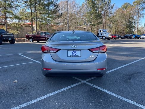 Used 2014 Hyundai Elantra SE w/ Option Group 02 image 6