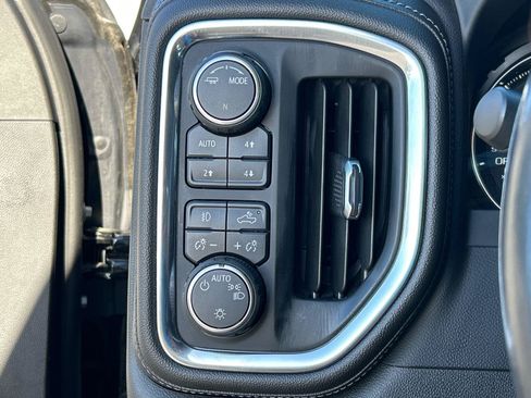 Used 2021 Chevrolet Silverado 1500 LT Trail Boss w/ Convenience Package II AWD/4WD image 31