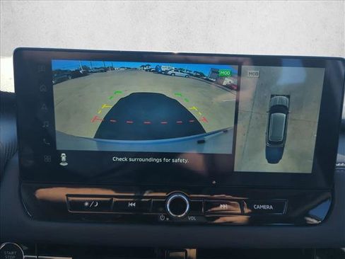 Used 2025 Mitsubishi Outlander SE image 13